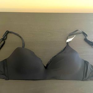 Aerie 32C bra. Adjustable straps. Never worn, tags attached.